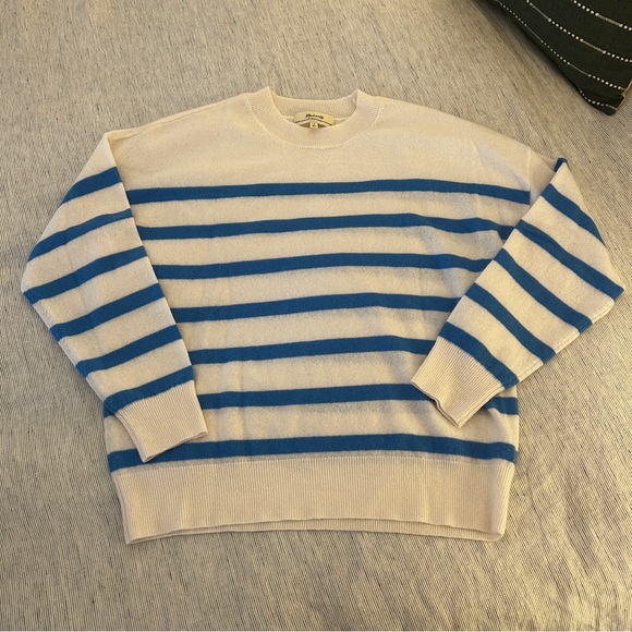 Madewell (Re)sponsible Cashmere Oversized Crewneck Sweater - Picture 4 of 6